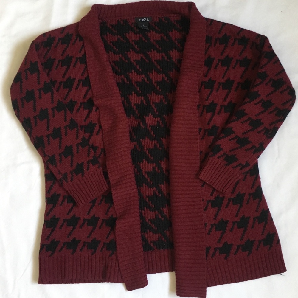 RUE 21 CARDIGAN Patterned Thick Knit Size S